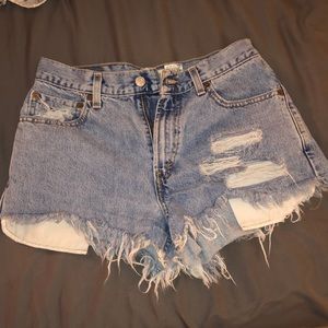 levi high waist distressed jean shorts